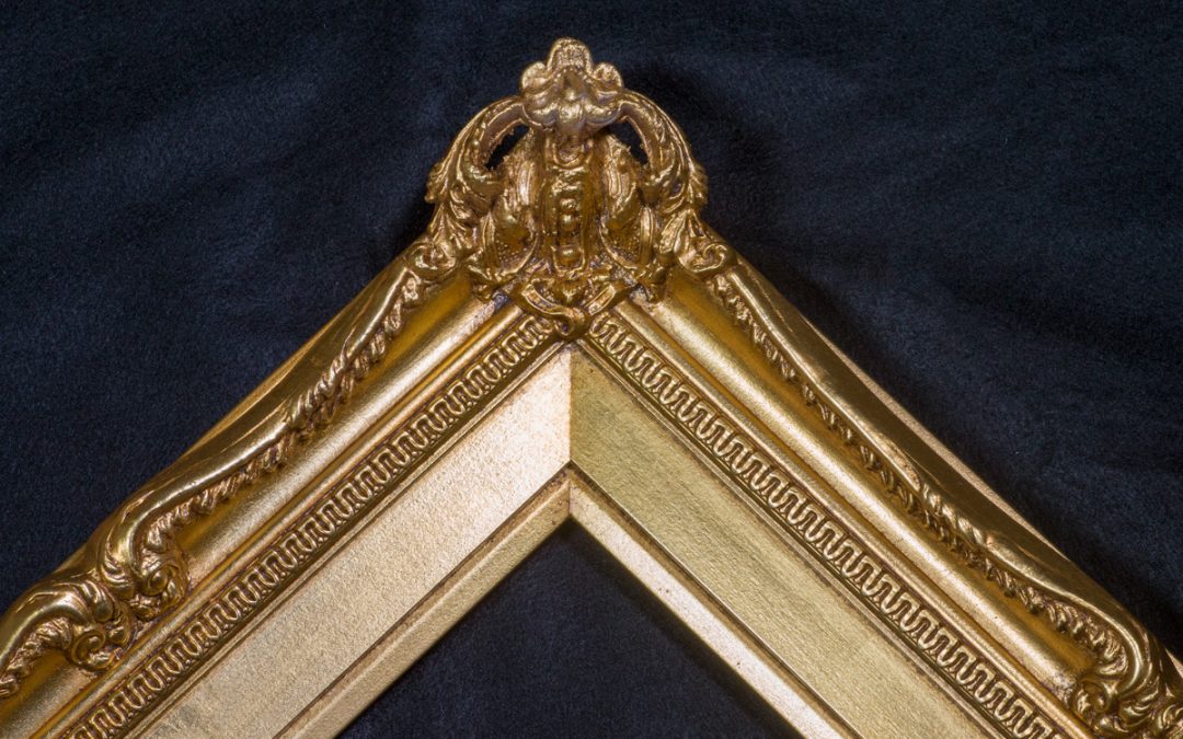 “Louis XV” Custom Closed-Corner Frame