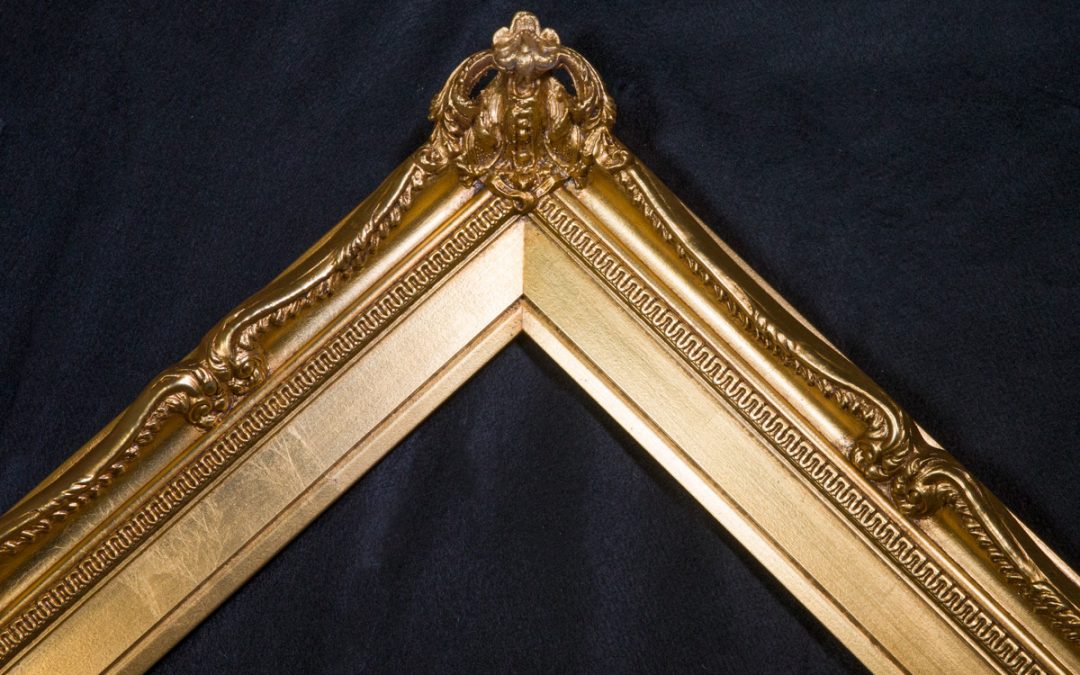 “Louis XV” Custom Closed-Corner Frame